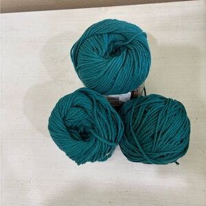 Lily Teal Yarn Bundle